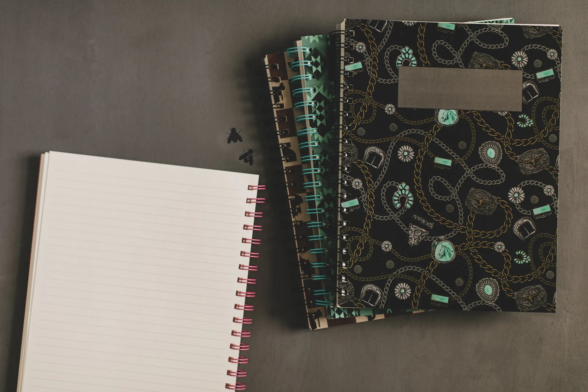 * 10 LEFT * NOTEWORTHY *LUX-BLACK