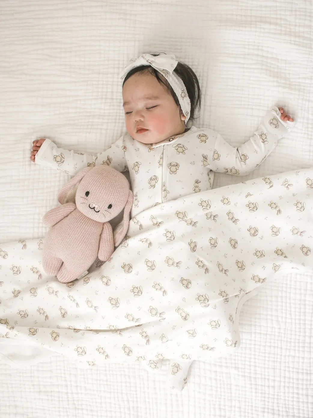 L'ovedbaby Organic Blanket | Brixy Bunny Biscuit